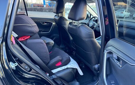 Toyota RAV4, 2020 год, 3 550 000 рублей, 11 фотография