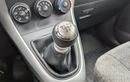 Toyota Verso I, 2012 год, 1 197 000 рублей, 13 фотография