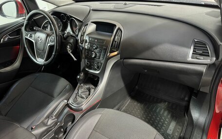 Opel Astra J, 2011 год, 599 800 рублей, 3 фотография