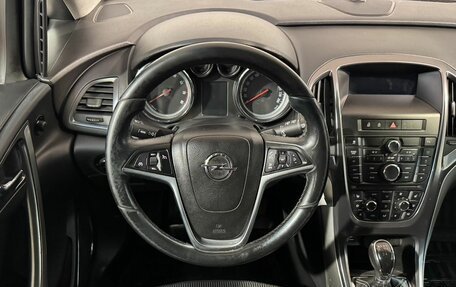 Opel Astra J, 2011 год, 599 800 рублей, 10 фотография