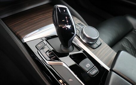 BMW 5 серия, 2018 год, 4 950 000 рублей, 16 фотография