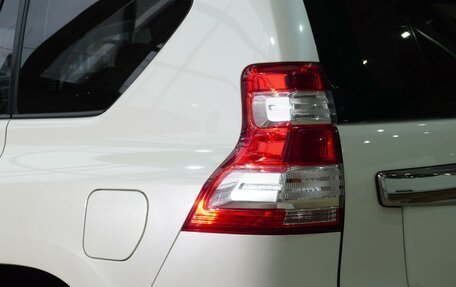 Toyota Land Cruiser Prado 150 рестайлинг 2, 2014 год, 3 475 999 рублей, 7 фотография