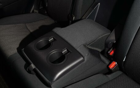 Toyota Land Cruiser Prado 150 рестайлинг 2, 2014 год, 3 475 999 рублей, 18 фотография