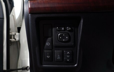 Toyota Land Cruiser Prado 150 рестайлинг 2, 2014 год, 3 475 999 рублей, 28 фотография