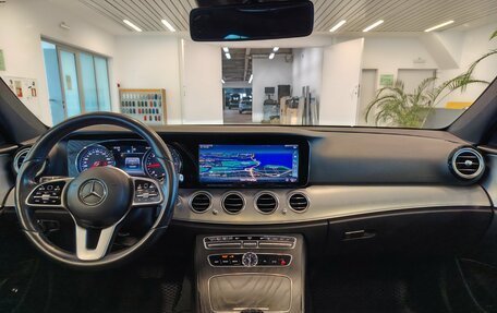 Mercedes-Benz E-Класс, 2019 год, 3 190 000 рублей, 11 фотография