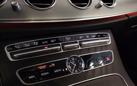 Mercedes-Benz E-Класс, 2019 год, 3 190 000 рублей, 17 фотография