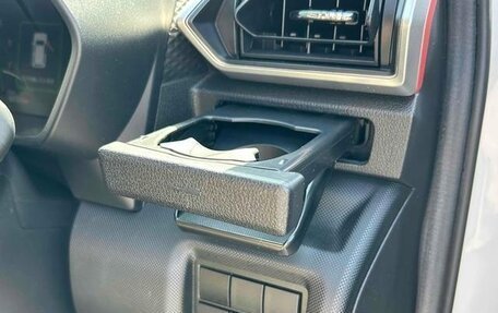 Toyota Raize I, 2023 год, 1 168 000 рублей, 18 фотография