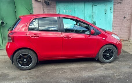 Toyota Yaris III рестайлинг, 2008 год, 450 000 рублей, 1 фотография