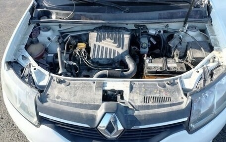 Renault Logan II, 2017 год, 650 000 рублей, 8 фотография