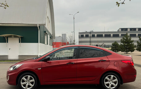 Hyundai Solaris II рестайлинг, 2013 год, 899 999 рублей, 4 фотография