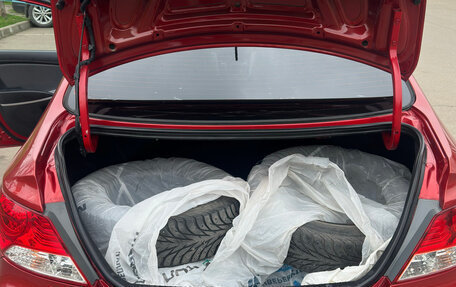 Hyundai Solaris II рестайлинг, 2013 год, 899 999 рублей, 8 фотография