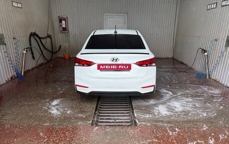 Hyundai Solaris II рестайлинг, 2018 год, 860 000 рублей, 6 фотография