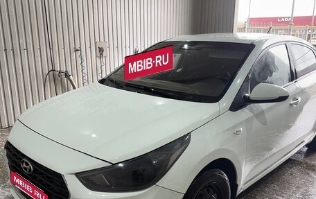 Hyundai Solaris II рестайлинг, 2018 год, 860 000 рублей, 9 фотография