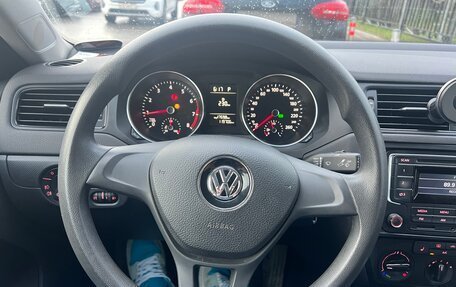 Volkswagen Jetta VI, 2015 год, 1 200 000 рублей, 2 фотография