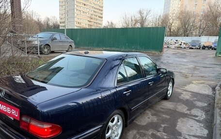 Mercedes-Benz E-Класс, 1999 год, 600 000 рублей, 3 фотография