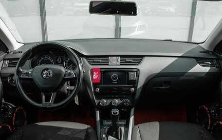 Skoda Octavia, 2019 год, 1 650 000 рублей, 13 фотография