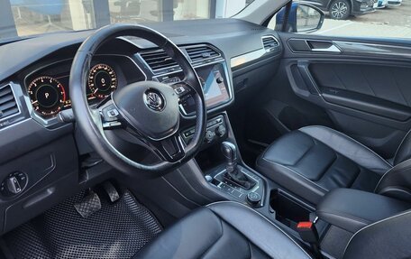 Volkswagen Tiguan II, 2018 год, 2 200 000 рублей, 8 фотография