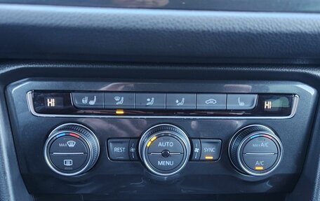 Volkswagen Tiguan II, 2018 год, 2 200 000 рублей, 15 фотография