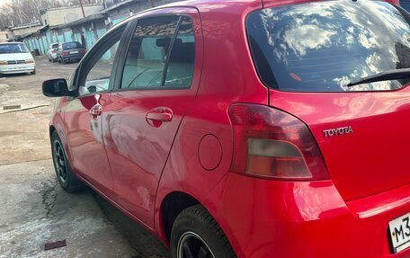 Toyota Yaris III рестайлинг, 2008 год, 450 000 рублей, 2 фотография