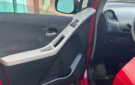 Toyota Yaris III рестайлинг, 2008 год, 450 000 рублей, 7 фотография