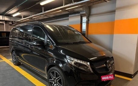 Mercedes-Benz V-Класс, 2022 год, 7 300 000 рублей, 4 фотография