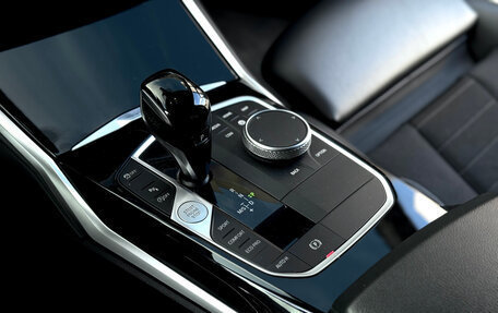 BMW 3 серия, 2019 год, 2 850 000 рублей, 21 фотография