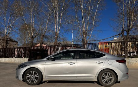 Hyundai Elantra VI рестайлинг, 2017 год, 790 000 рублей, 2 фотография