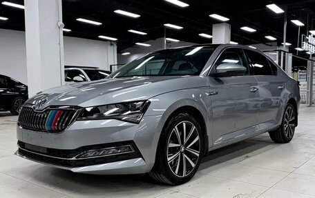 Skoda Superb III рестайлинг, 2023 год, 2 112 000 рублей, 1 фотография