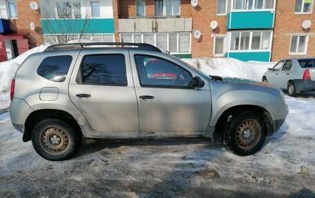 Renault Duster I рестайлинг, 2014 год, 800 000 рублей, 2 фотография