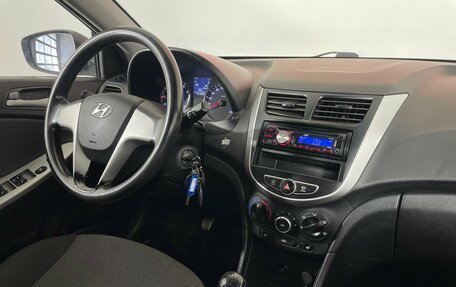 Hyundai Solaris II рестайлинг, 2013 год, 710 000 рублей, 13 фотография