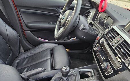 BMW 1 серия, 2019 год, 2 690 000 рублей, 14 фотография