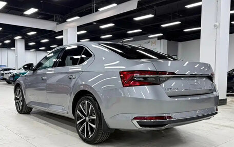 Skoda Superb III рестайлинг, 2023 год, 2 112 000 рублей, 6 фотография