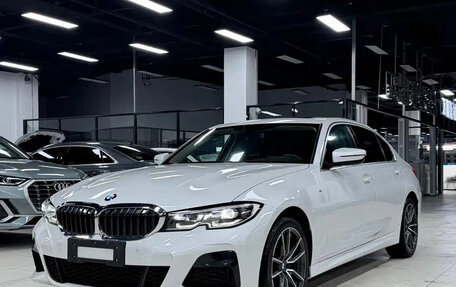 BMW 3 серия, 2023 год, 3 122 000 рублей, 1 фотография