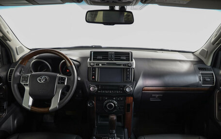 Toyota Land Cruiser Prado 150 рестайлинг 2, 2014 год, 3 499 000 рублей, 9 фотография