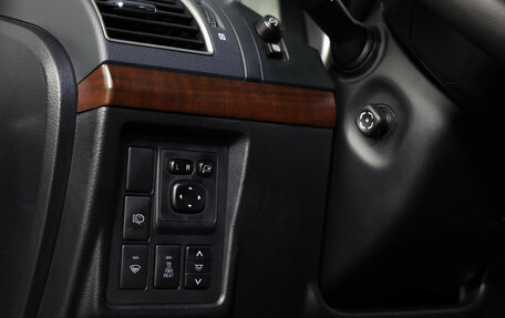 Toyota Land Cruiser Prado 150 рестайлинг 2, 2014 год, 3 499 000 рублей, 19 фотография