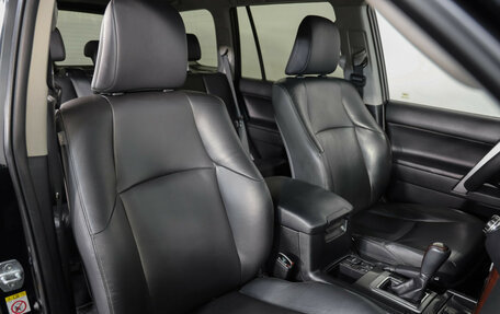 Toyota Land Cruiser Prado 150 рестайлинг 2, 2014 год, 3 499 000 рублей, 22 фотография