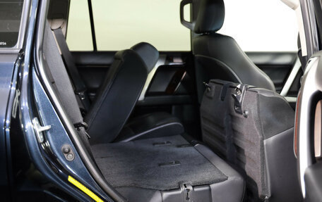 Toyota Land Cruiser Prado 150 рестайлинг 2, 2014 год, 3 499 000 рублей, 27 фотография