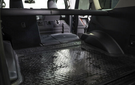 Toyota Land Cruiser Prado 150 рестайлинг 2, 2014 год, 3 499 000 рублей, 29 фотография