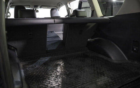 Toyota Land Cruiser Prado 150 рестайлинг 2, 2014 год, 3 499 000 рублей, 28 фотография