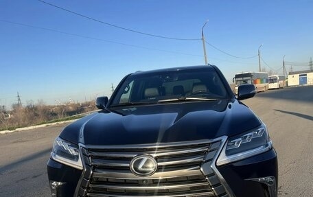 Lexus LX III, 2017 год, 7 550 000 рублей, 18 фотография