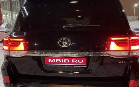 Toyota Land Cruiser 200, 2018 год, 8 500 000 рублей, 5 фотография