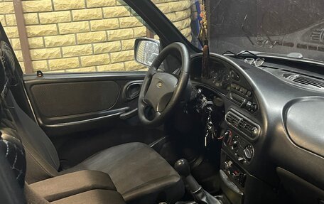 Chevrolet Niva I рестайлинг, 2004 год, 169 000 рублей, 5 фотография