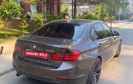 BMW 3 серия, 2013 год, 2 100 000 рублей, 2 фотография