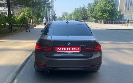 BMW 3 серия, 2013 год, 2 100 000 рублей, 3 фотография