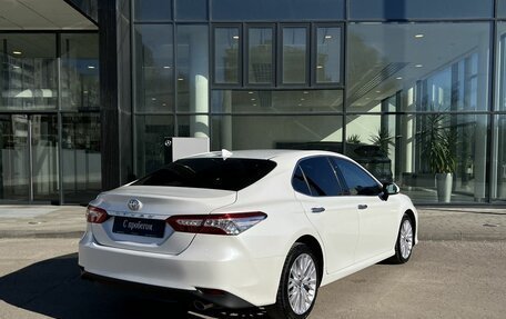 Toyota Camry, 2020 год, 3 240 000 рублей, 5 фотография