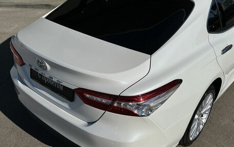 Toyota Camry, 2020 год, 3 240 000 рублей, 13 фотография