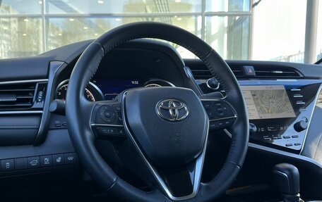 Toyota Camry, 2020 год, 3 240 000 рублей, 17 фотография