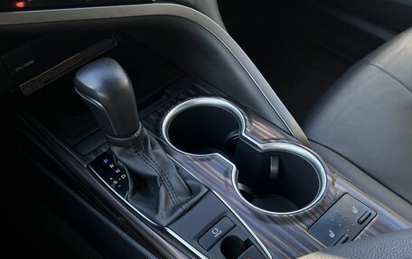 Toyota Camry, 2020 год, 3 240 000 рублей, 28 фотография