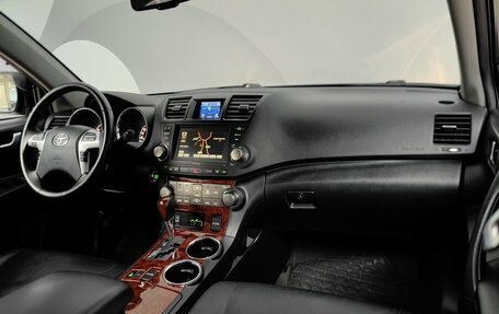 Toyota Highlander III, 2011 год, 1 698 000 рублей, 13 фотография