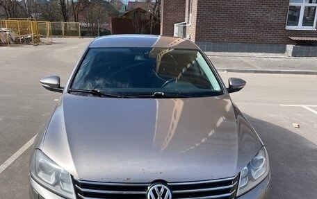 Volkswagen Passat B7, 2012 год, 600 000 рублей, 1 фотография